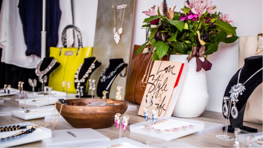 Our first Pop-up Shop – July 2016 at Pixie Nails, Zwijnaarde - Laudeen