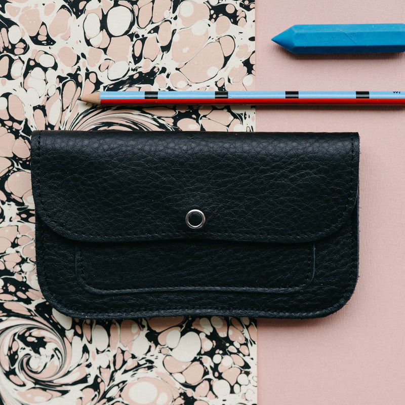 Laudeen | Keecie | Wallet | Cat Chase Medium | Black