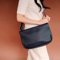 Laudeen | Keecie | Bag | Plant Sitter | Black